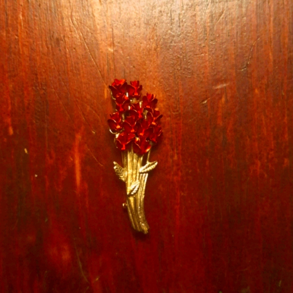 Bunch Of Roses Brooch - Picture 2 of 3